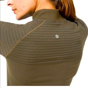 Lululemon Keep The Heat 1/2 Zip
